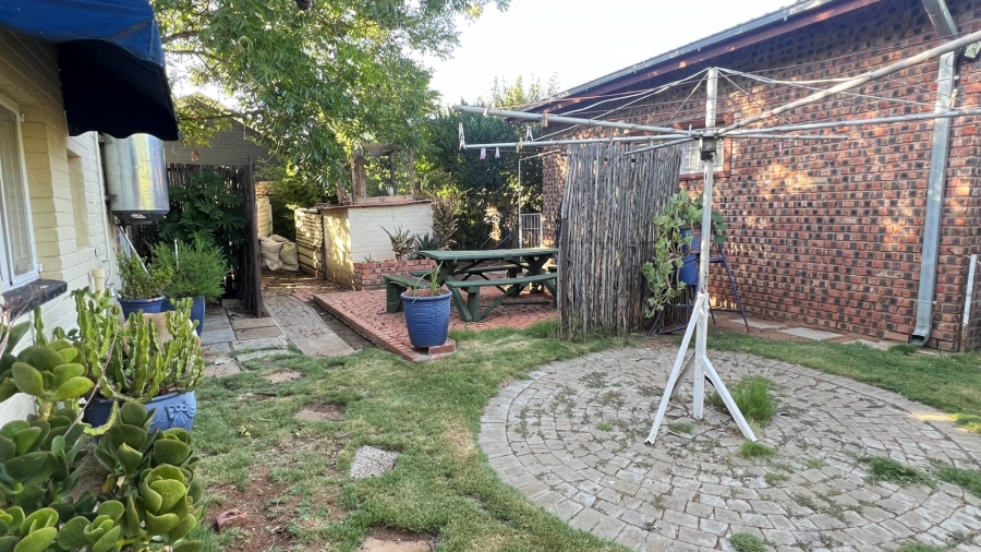 11 Bedroom Property for Sale in Universitas Free State